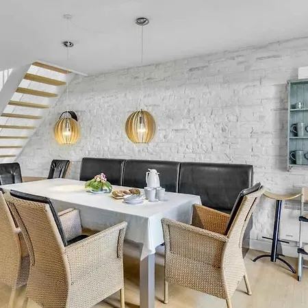 Apartment Modern And Luxurious In