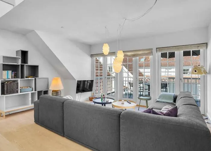 Modern And Luxurious In